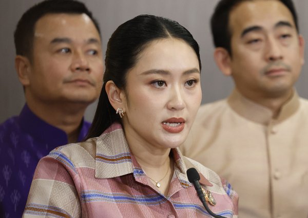 配资交流 泰媒: 佩通坦向泰王提交新内阁名单, 计划在新内阁中兼任文化部长